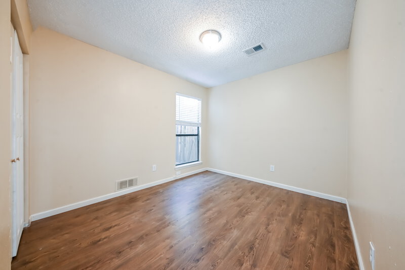 1,970/Mo, 529 Horse Shoe Bend Mesquite, TX 75149 Bedroom View 2