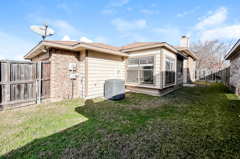 1,970/Mo, 529 Horse Shoe Bend Mesquite, TX 75149 Rear View
