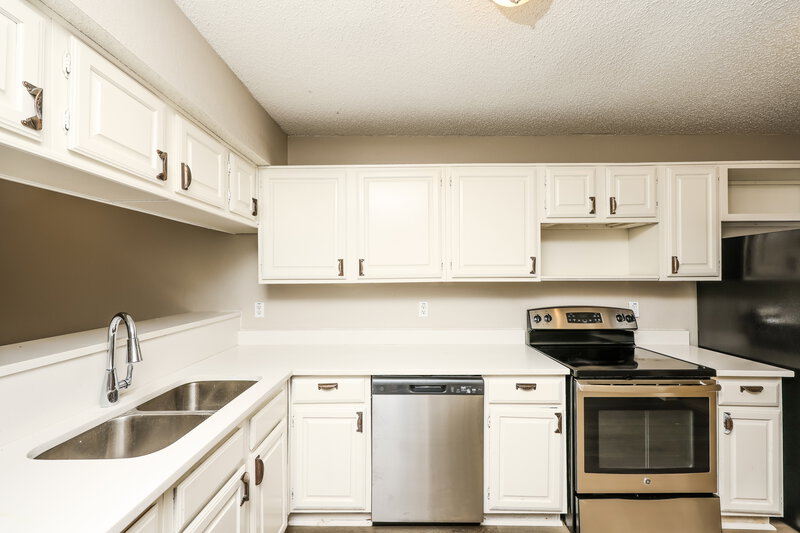 1,775/Mo, 115 Wilderness Trail Mesquite, TX 75149 Kitchen View 3