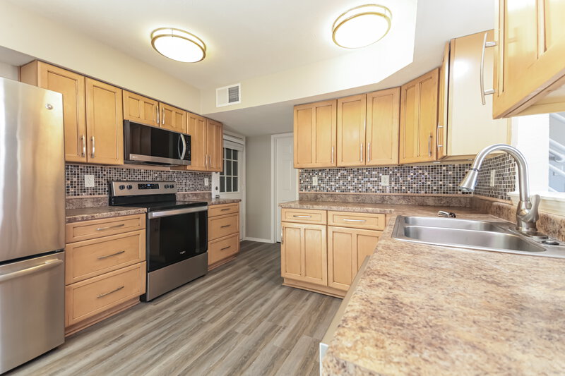 1,980/Mo, 1567 Hancock Dr Mesquite, TX 75149 Kitchen View 2