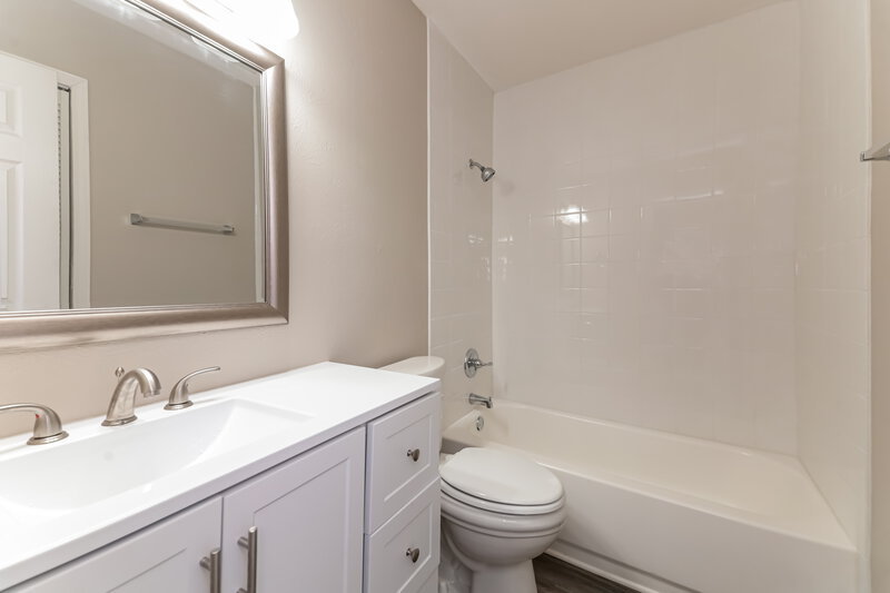 1,980/Mo, 1567 Hancock Dr Mesquite, TX 75149 Main Bathroom View