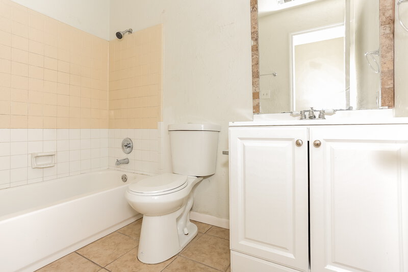 1,980/Mo, 1567 Hancock Dr Mesquite, TX 75149 Bathroom View 2