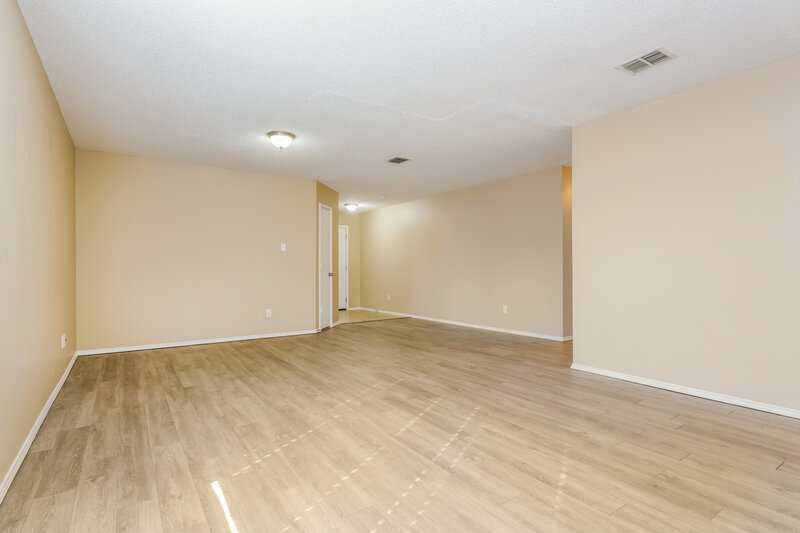 2,400/Mo, 2613 Cresthaven Dr Mesquite, TX 75149 Living Room View