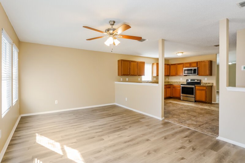 2,400/Mo, 2613 Cresthaven Dr Mesquite, TX 75149 Family Room View