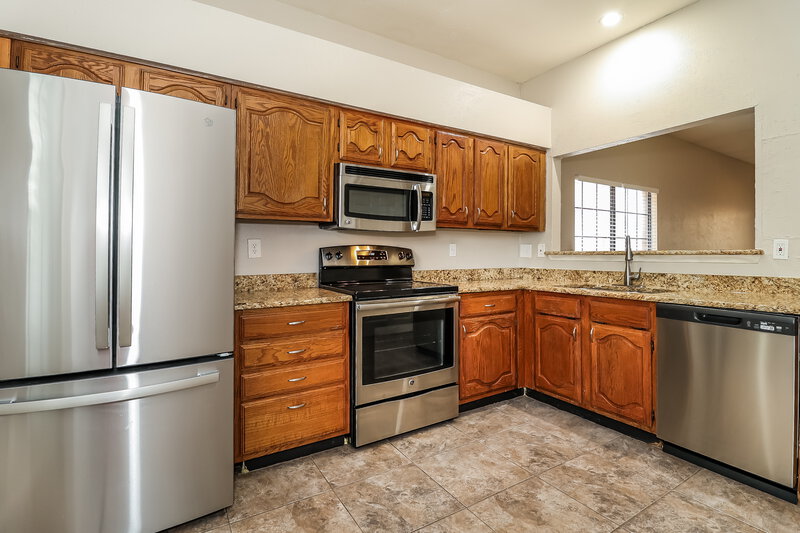 2,030/Mo, 1439 Colborne Dr Mesquite, TX 75149 Kitchen View 2