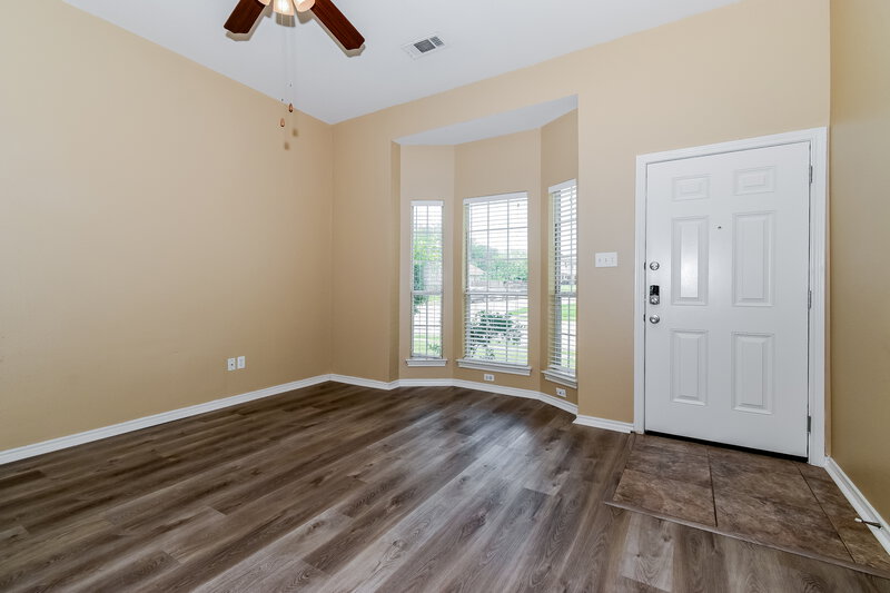 1,930/Mo, 1500 Hackamore St Mesquite, TX 75149 Living Room View
