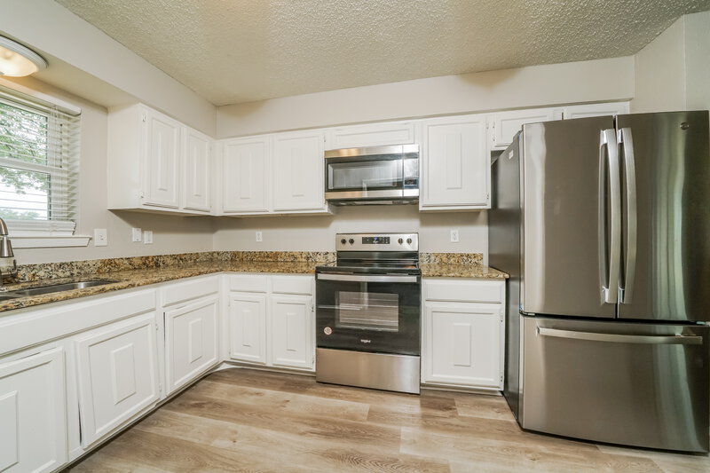 1,925/Mo, 4616 Gleneagle St Mesquite, TX 75150 Kitchen View 3