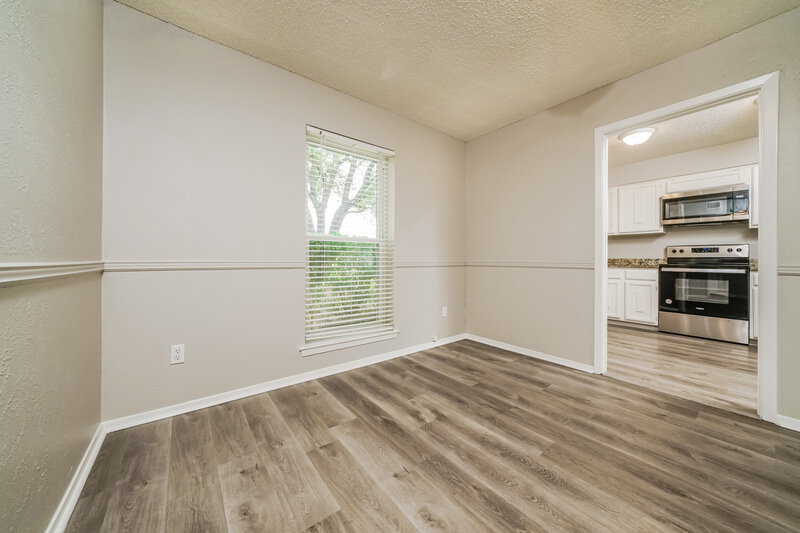 1,925/Mo, 4616 Gleneagle St Mesquite, TX 75150 Family Room View 2