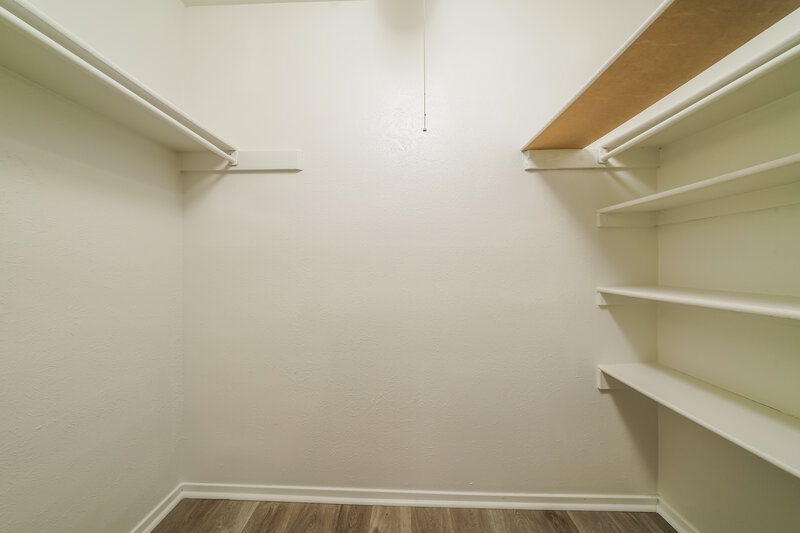 1,925/Mo, 4616 Gleneagle St Mesquite, TX 75150 Walk In Closet View
