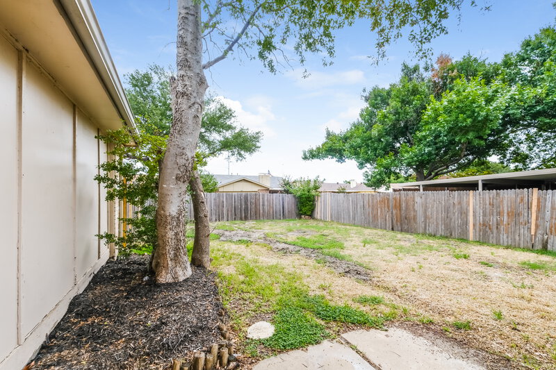 1,925/Mo, 4616 Gleneagle St Mesquite, TX 75150 Rear View