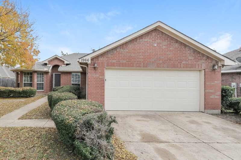 2,175/Mo, 1966 Carrington Dr Glenn Heights, TX 75154 External View