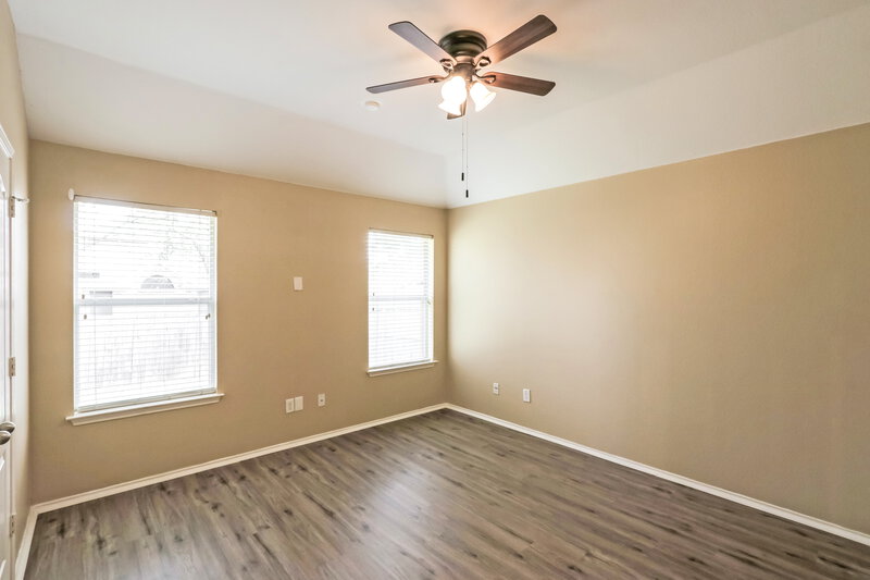 2,175/Mo, 1966 Carrington Dr Glenn Heights, TX 75154 Main Bedroom View