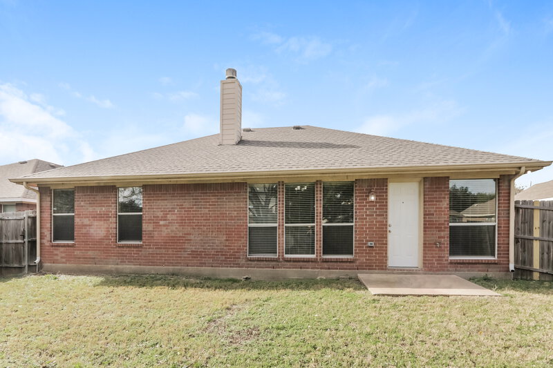2,175/Mo, 1966 Carrington Dr Glenn Heights, TX 75154 Rear View