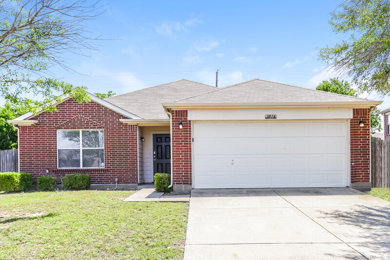 2,025/Mo, 1514 Dockside Dr Glenn Heights, TX 75154 External View