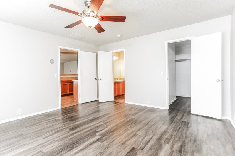 2,025/Mo, 1514 Dockside Dr Glenn Heights, TX 75154 Main Bedroom View