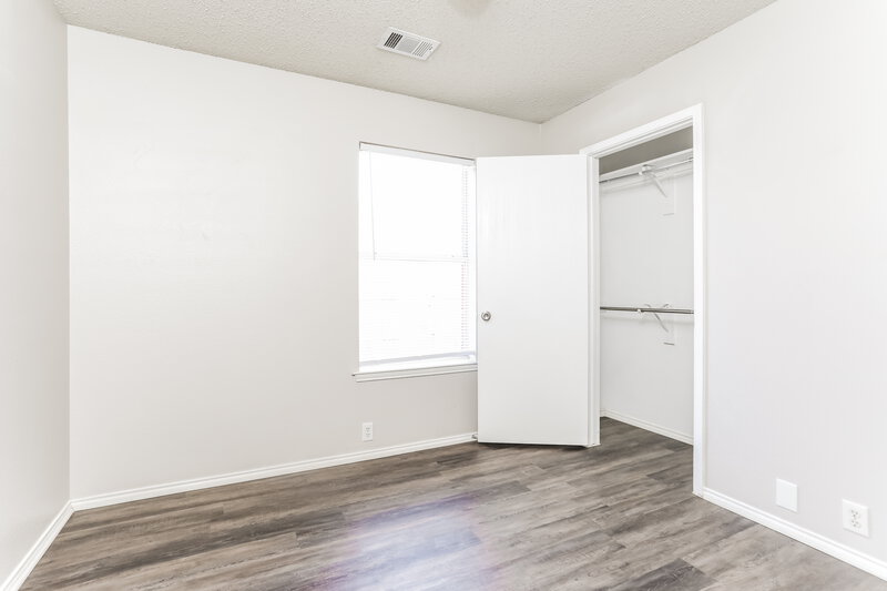 2,025/Mo, 1514 Dockside Dr Glenn Heights, TX 75154 Bedroom View 2