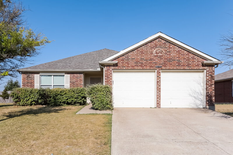2,140/Mo, 1611 Shady Shores Dr Glenn Heights, TX 75154 External View