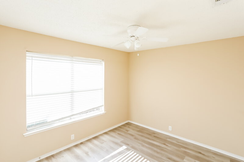 2,140/Mo, 1611 Shady Shores Dr Glenn Heights, TX 75154 Bedroom View
