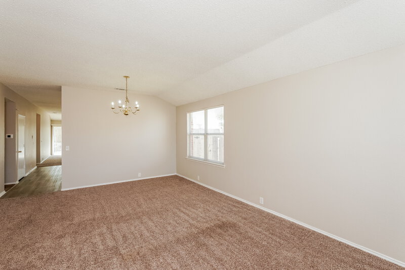 2,270/Mo, 1519 Columbia Dr Glenn Heights, TX 75154 Dining Room View