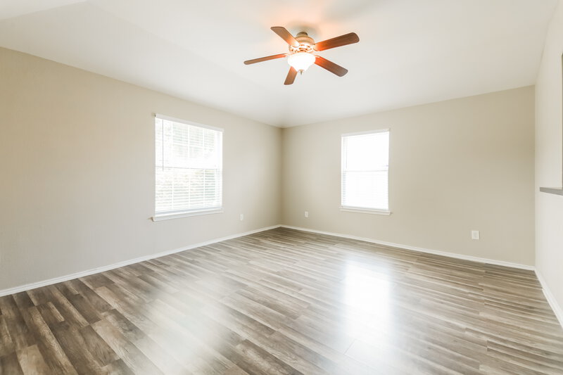 1,950/Mo, 813 Huddleston Ct Seagoville, TX 75159 Living Room View