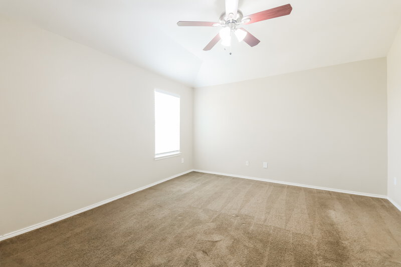 1,950/Mo, 813 Huddleston Ct Seagoville, TX 75159 Main Bedroom View