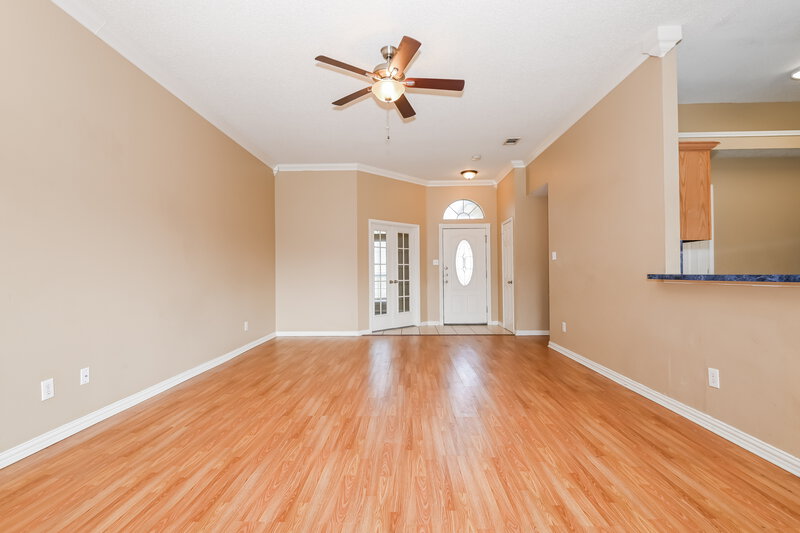 2,860/Mo, 718 Grandview Ave Seagoville, TX 75159 Living Room View