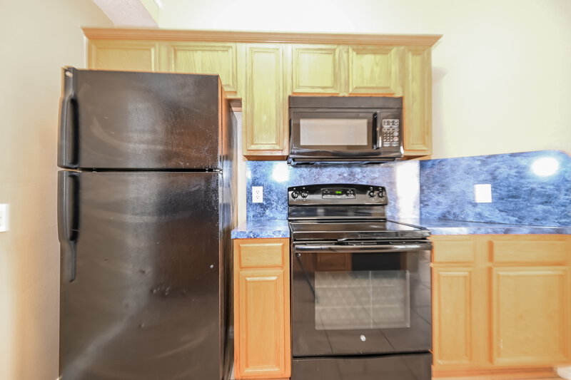 2,860/Mo, 718 Grandview Ave Seagoville, TX 75159 Kitchen View 2