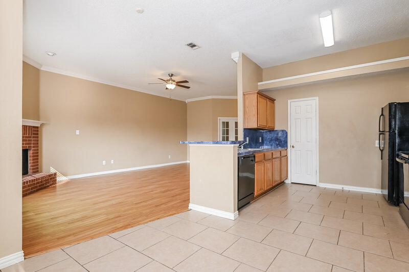 2,860/Mo, 718 Grandview Ave Seagoville, TX 75159 Kitchen View 4