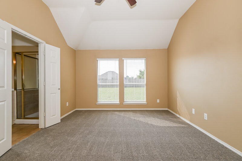 2,860/Mo, 718 Grandview Ave Seagoville, TX 75159 Main Bedroom View
