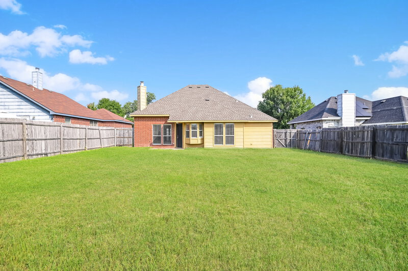 2,860/Mo, 718 Grandview Ave Seagoville, TX 75159 Rear View