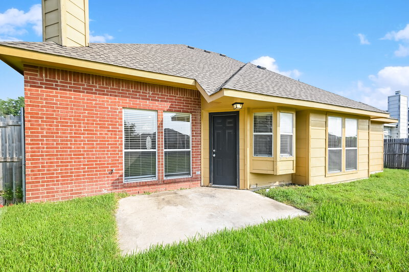 2,860/Mo, 718 Grandview Ave Seagoville, TX 75159 Rear View 3