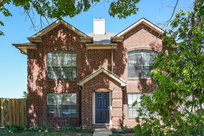 1,895/Mo, 1711 Bluffview Dr Balch Springs, TX 75180 External View