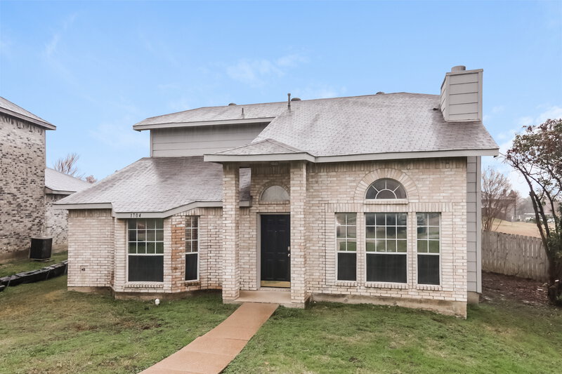2,030/Mo, 1704 Hillside Dr Balch Springs, TX 75180 Front View