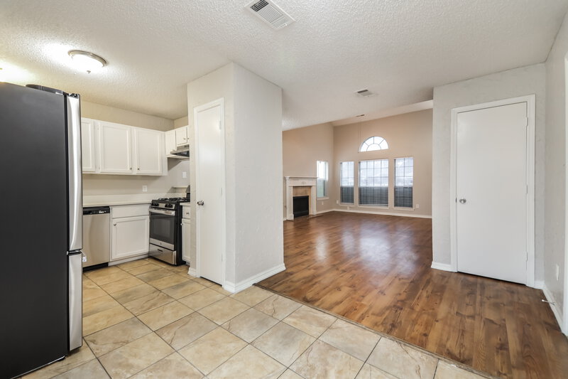 2,030/Mo, 1704 Hillside Dr Balch Springs, TX 75180 Dining Room View