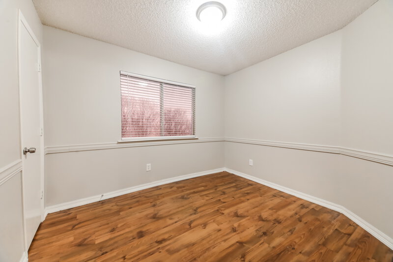 2,030/Mo, 1704 Hillside Dr Balch Springs, TX 75180 Bedroom View 2