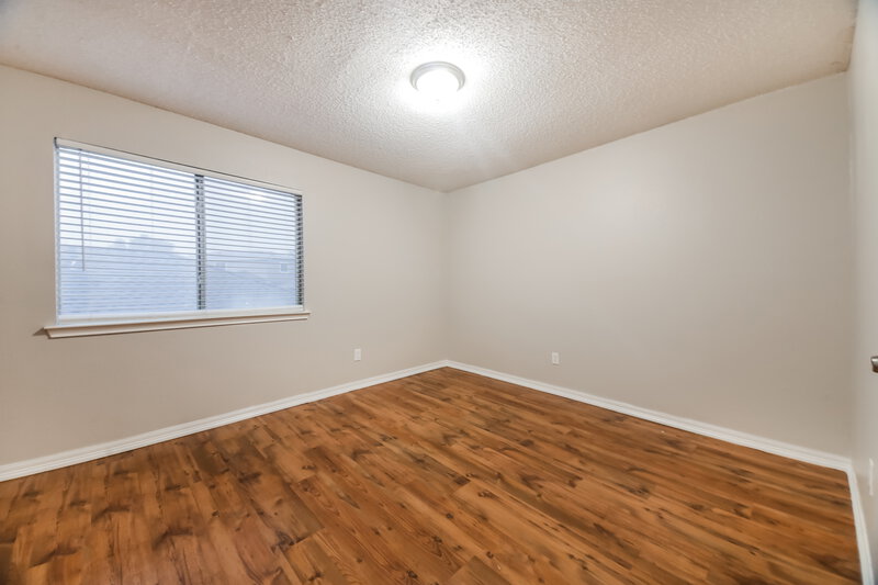 2,030/Mo, 1704 Hillside Dr Balch Springs, TX 75180 Bedroom View 3