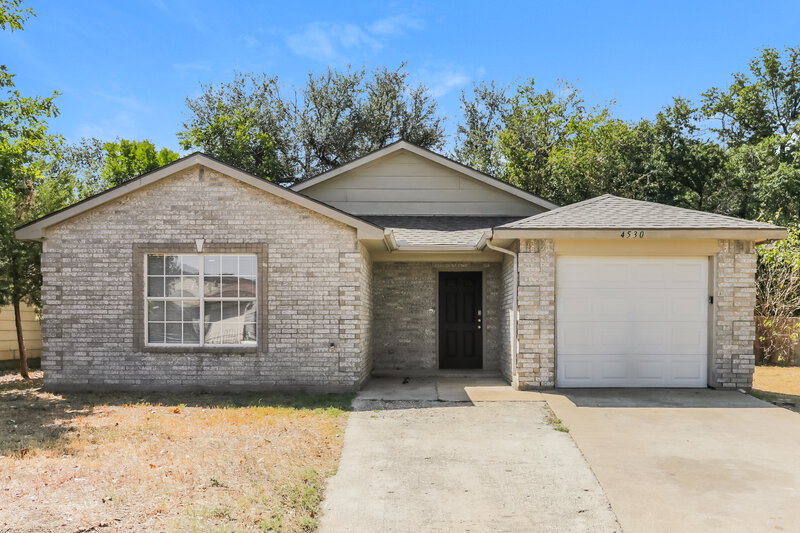 2,830/Mo, 4530 Lizzy Dr Dallas, TX 75211 External View