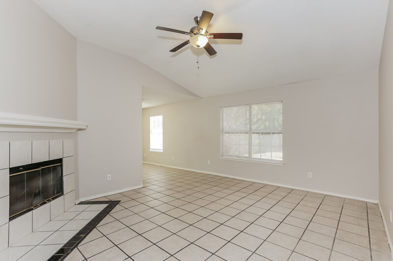 2,830/Mo, 4530 Lizzy Dr Dallas, TX 75211 Living Room View