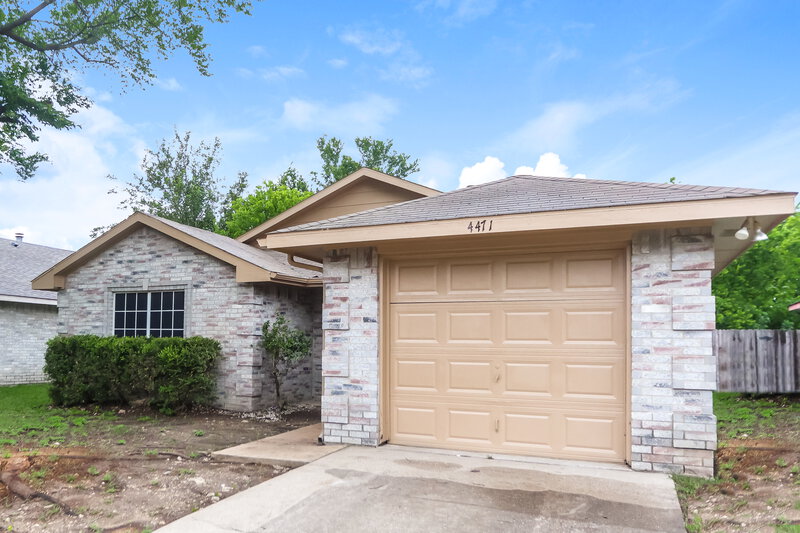 1,955/Mo, 4471 Posada Dr Dallas, TX 75211 Front View