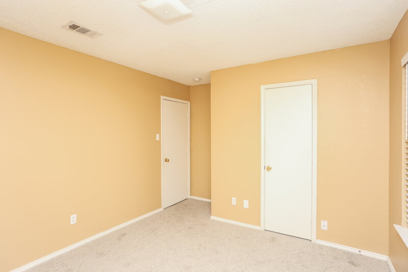 1,955/Mo, 4471 Posada Dr Dallas, TX 75211 Bedroom View