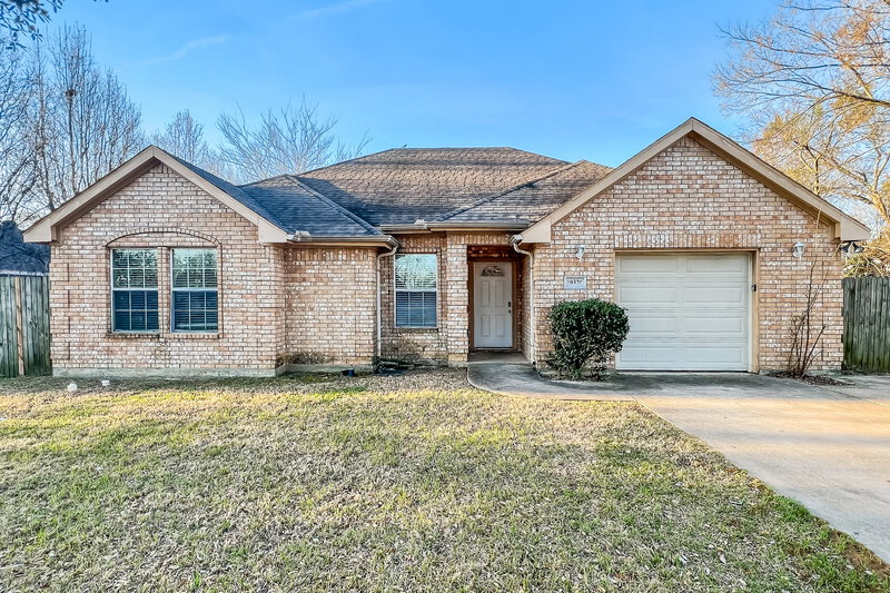 1,950/Mo, 10320 Casnett Dr Dallas, TX 75217 External View