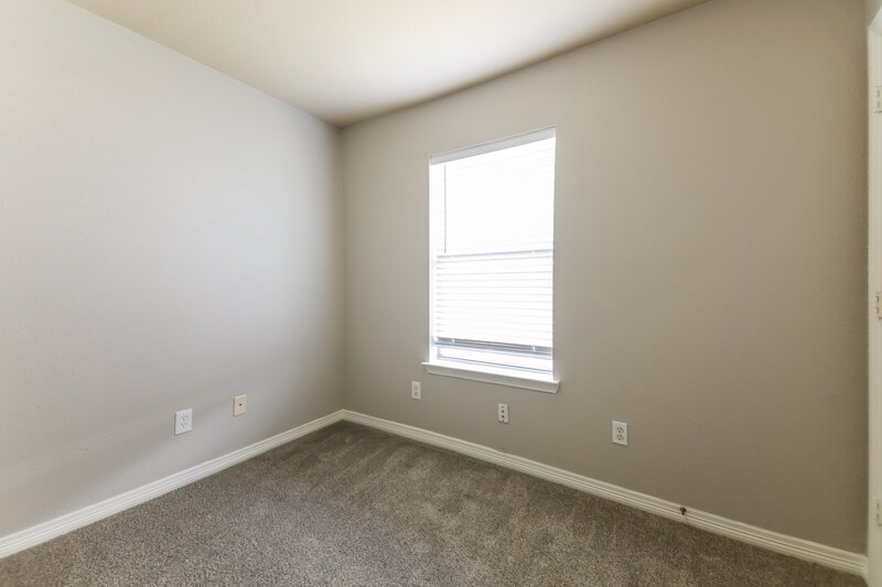 1,960/Mo, 7015 London Fog Dr Dallas, TX 75227 Bedroom View