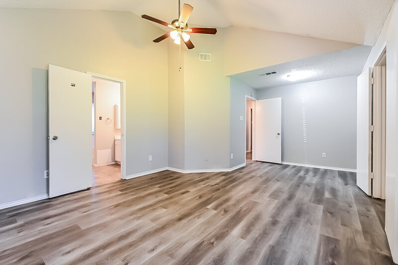 1,975/Mo, 5609 Winding Woods Trail Dallas, TX 75227 Main Bedroom View