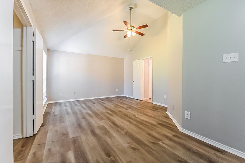 1,975/Mo, 5609 Winding Woods Trail Dallas, TX 75227 Main Bedroom View 2