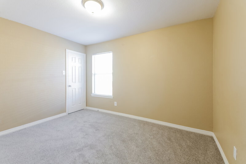2,135/Mo, 7103 London Fog Dr Dallas, TX 75227 Bedroom View 2