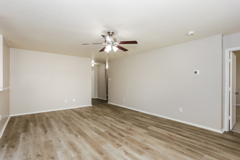 2,460/Mo, 2937 St David Dr Dallas, TX 75233 Living Room View