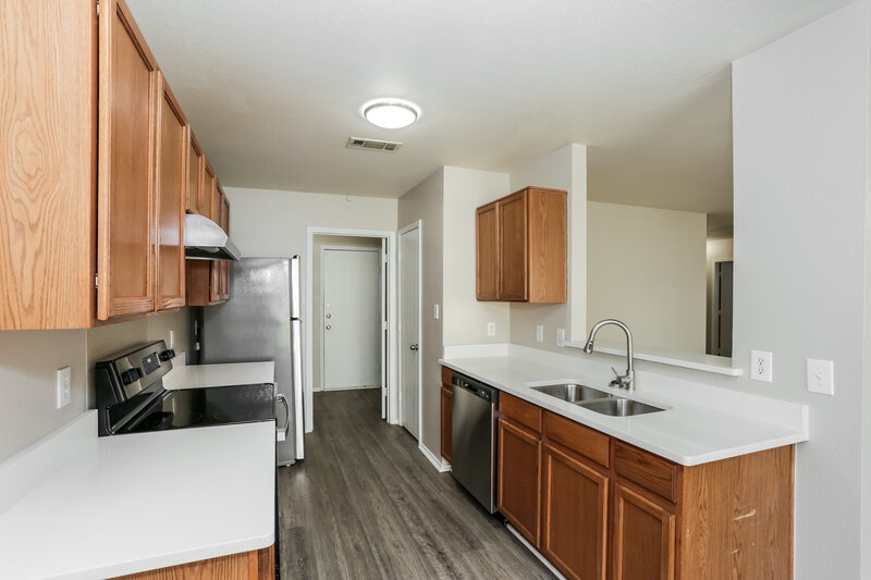 2,460/Mo, 2937 St David Dr Dallas, TX 75233 Kitchen View