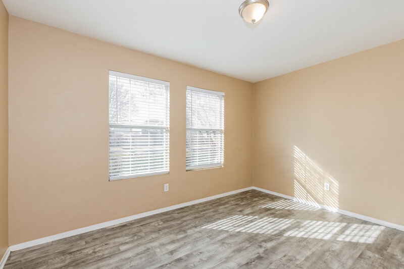 1,975/Mo, 6620 Whitneyglen Dr Dallas, TX 75241 Bedroom View 2