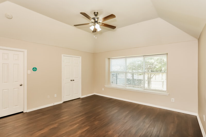 2,145/Mo, 7316 Sierra Way Dallas, TX 75241 Main Bedroom View 2