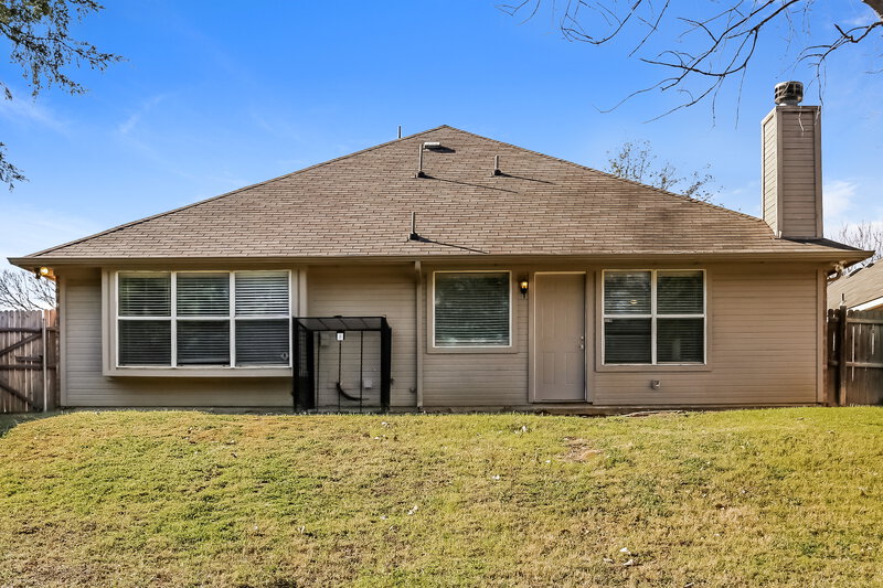 2,145/Mo, 7316 Sierra Way Dallas, TX 75241 Rear View